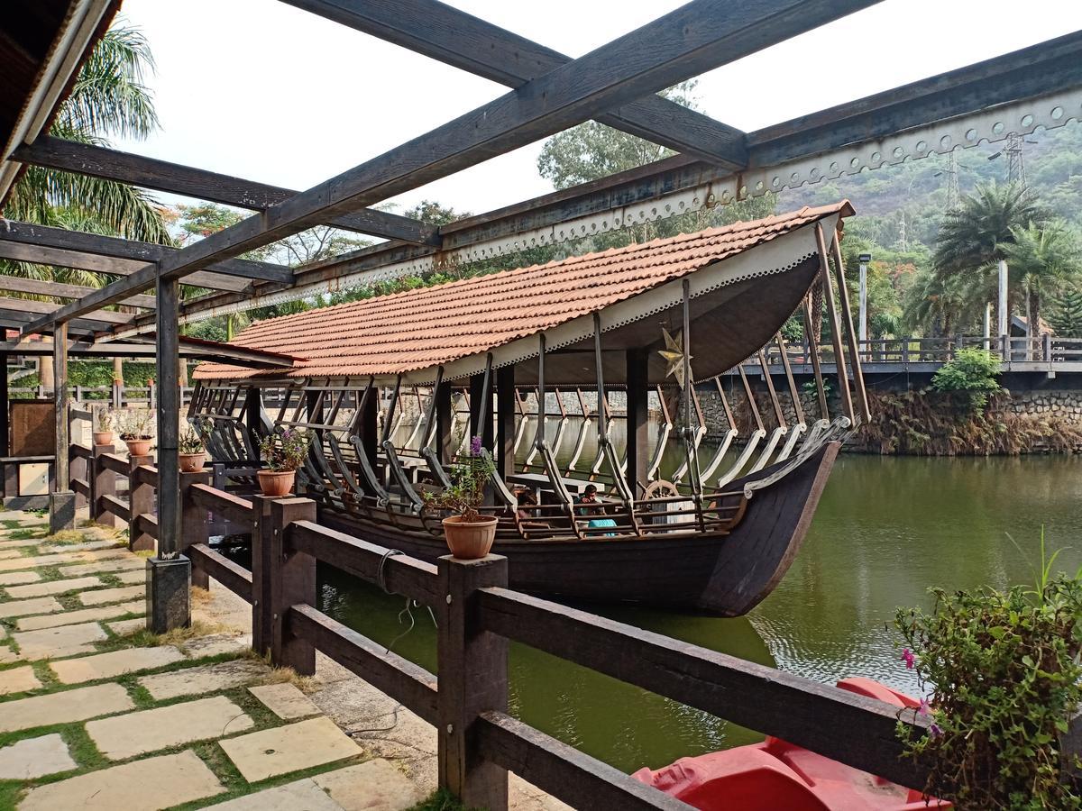 Mystica Resort Лонавала Экстерьер фото