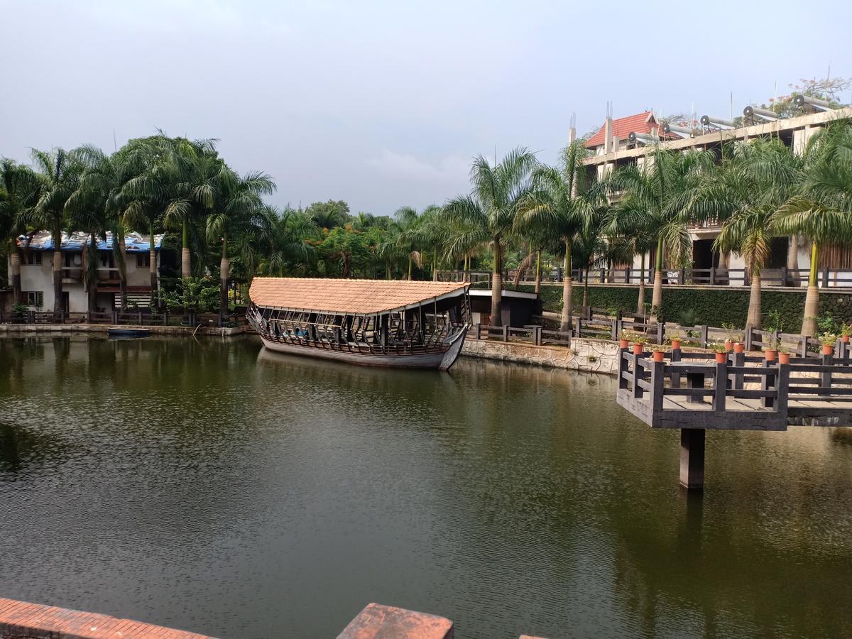 Mystica Resort Лонавала Экстерьер фото